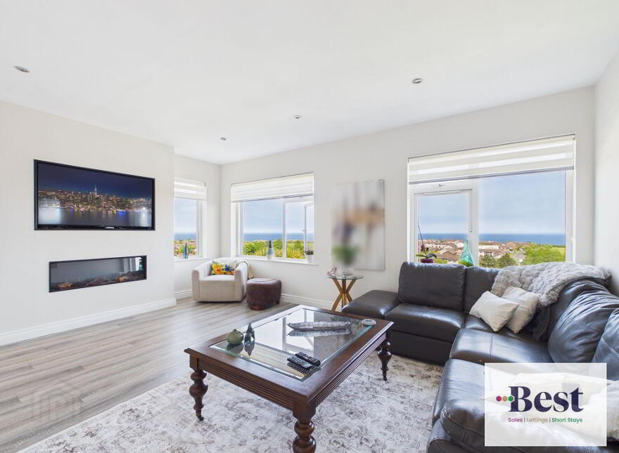 24 Whinfield, Larne, BT40 2LD