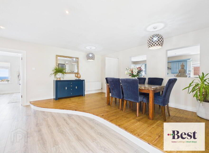 24 Whinfield, Larne, BT40 2LD