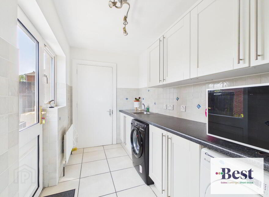 24 Whinfield, Larne, BT40 2LD