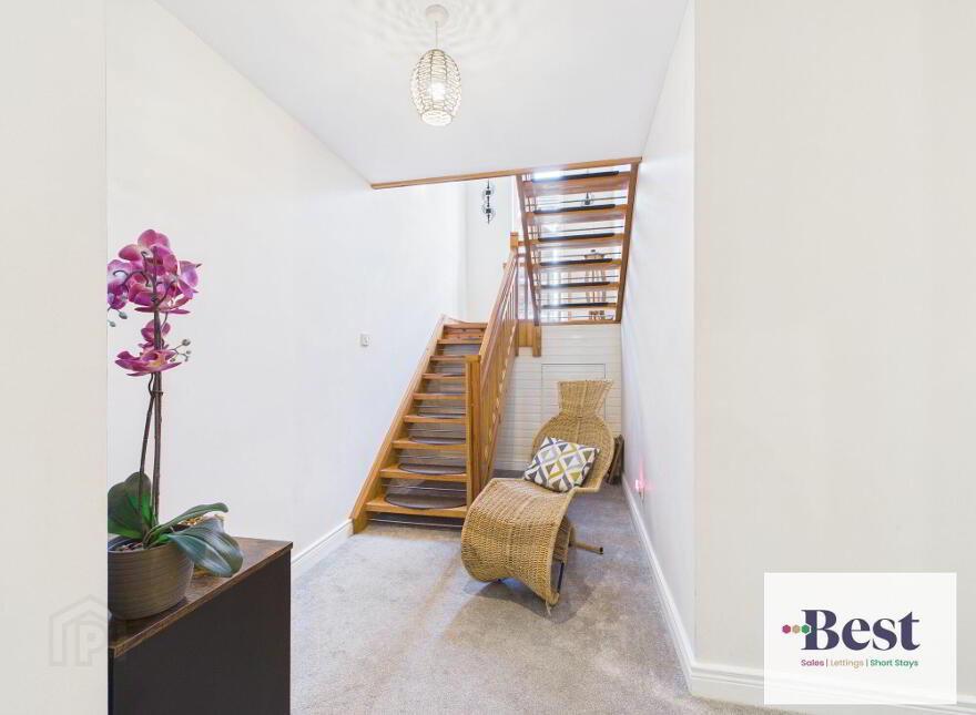 24 Whinfield, Larne, BT40 2LD