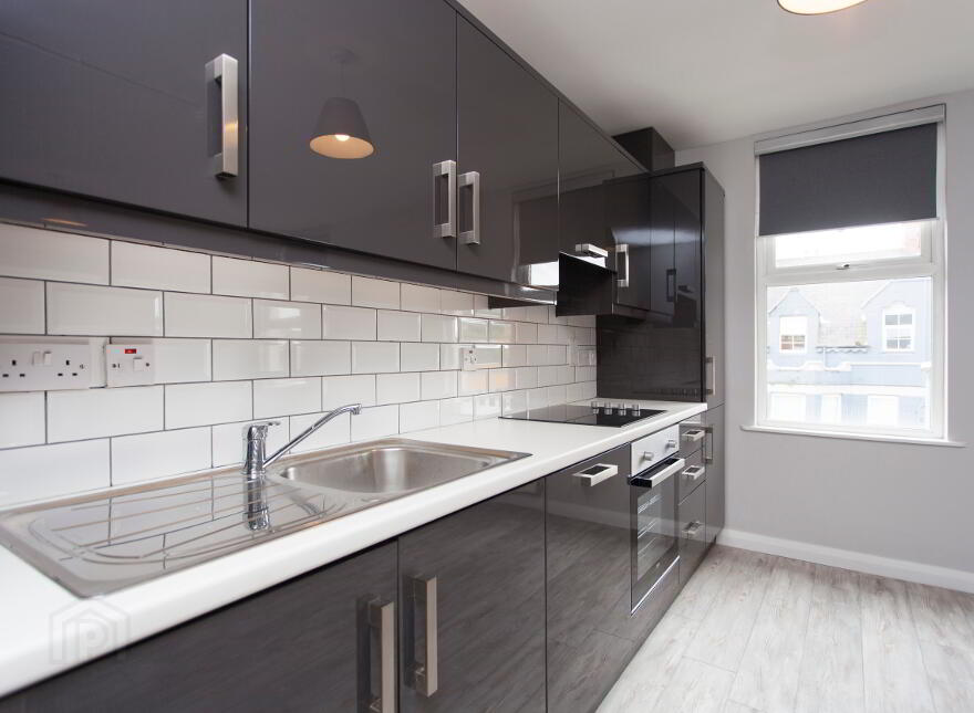 Apartment 9, 8 Cromwell Road, Botanic Avenue, Belfast, BT7 1JW