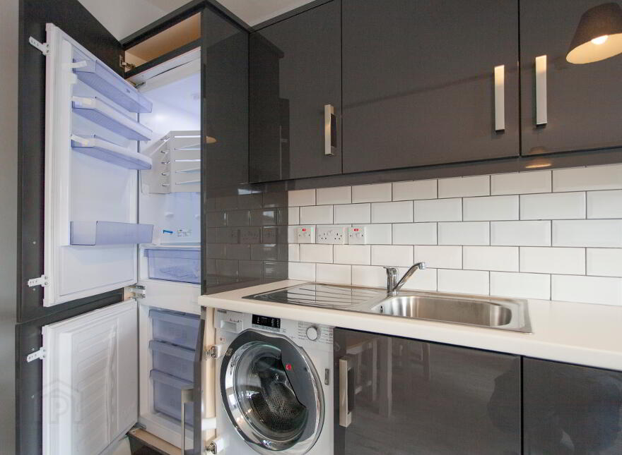 Apartment 9, 8 Cromwell Road, Botanic Avenue, Belfast, BT7 1JW