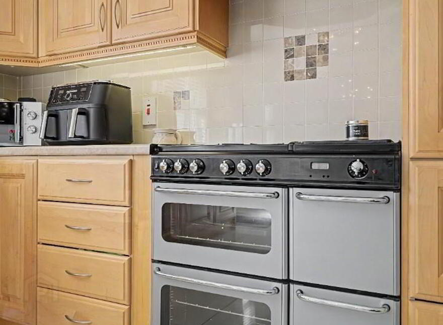 83 O'Cahan Place, Dungiven, BT47 4SX