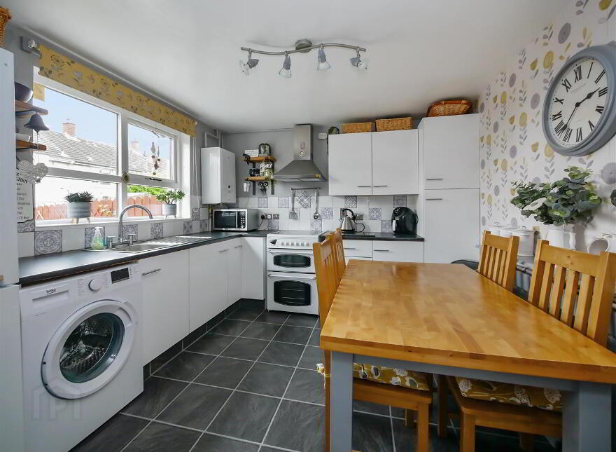 16 Killynether Gardens, Belvoir Park, Belfast, BT8 7FH