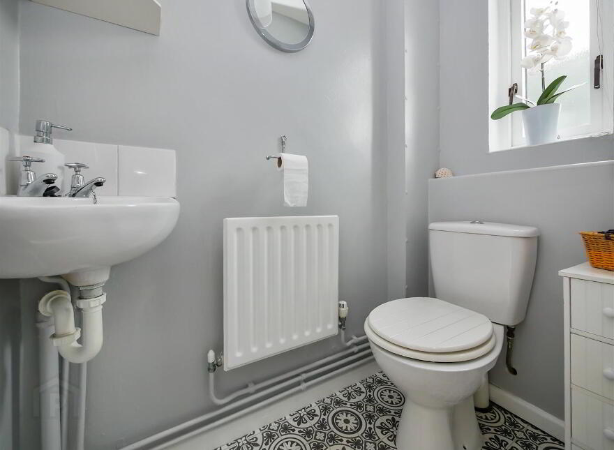 16 Killynether Gardens, Belvoir Park, Belfast, BT8 7FH