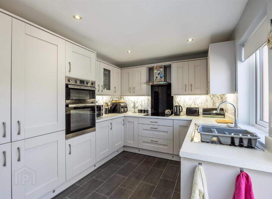 40 Brentwood Park, Belfast, BT5 7LR