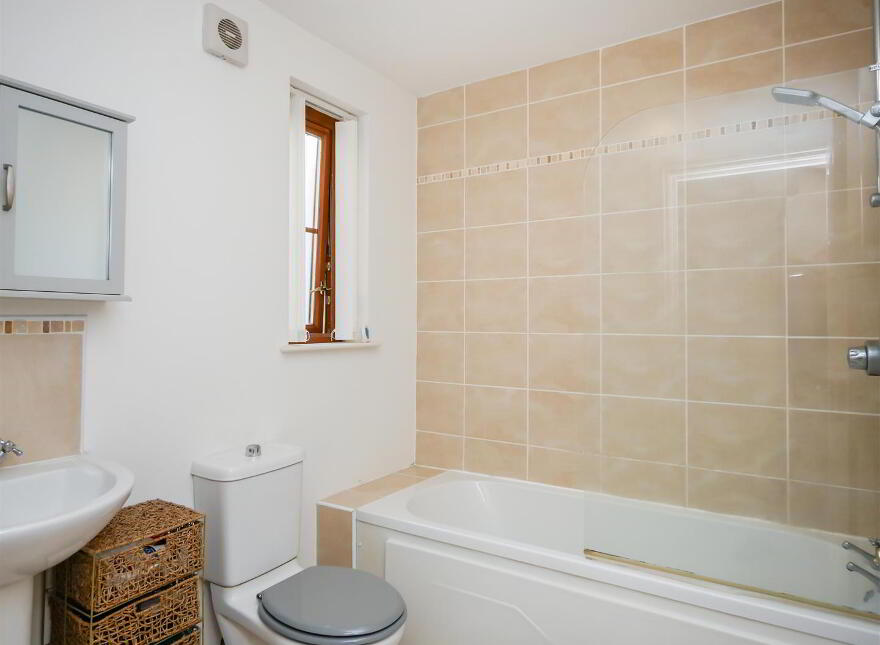 2 The Demesne Cottages, Hillsborough Road, Carryduff, Belfast, BT8 8GS