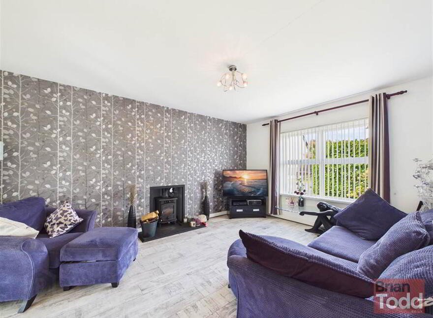 Croft Manor, Ballygally, Larne, BT40 2RU