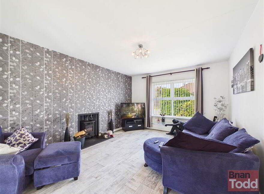 Croft Manor, Ballygally, Larne, BT40 2RU