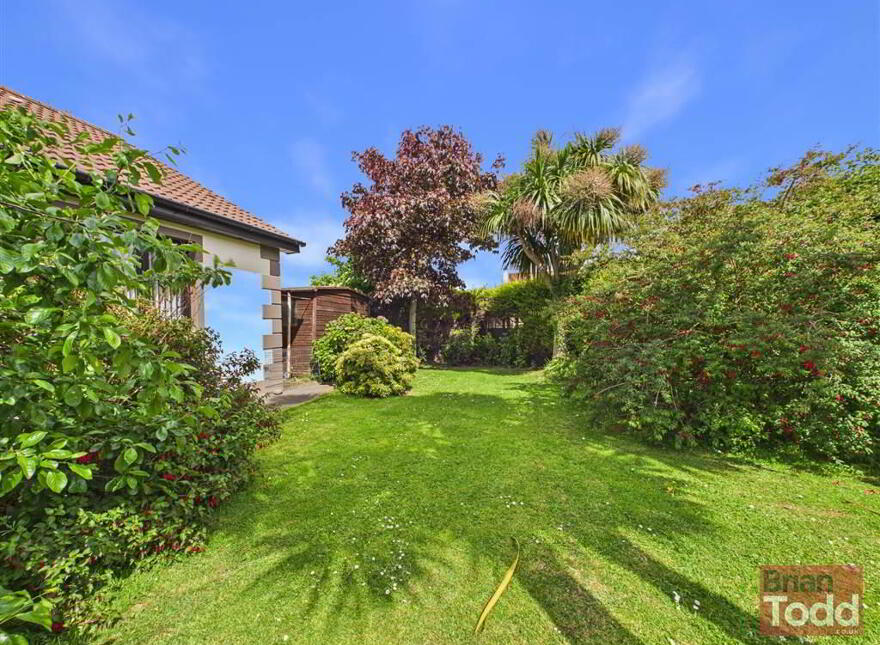 Croft Manor, Ballygally, Larne, BT40 2RU