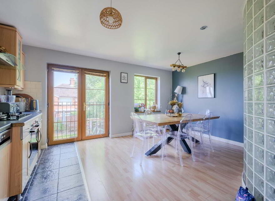 14 Castlegrange, Belfast, BT5 7GT