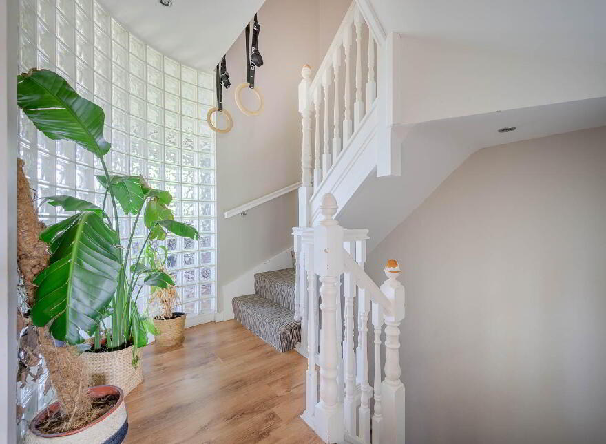 14 Castlegrange, Belfast, BT5 7GT