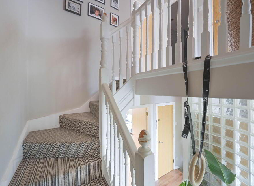 14 Castlegrange, Belfast, BT5 7GT