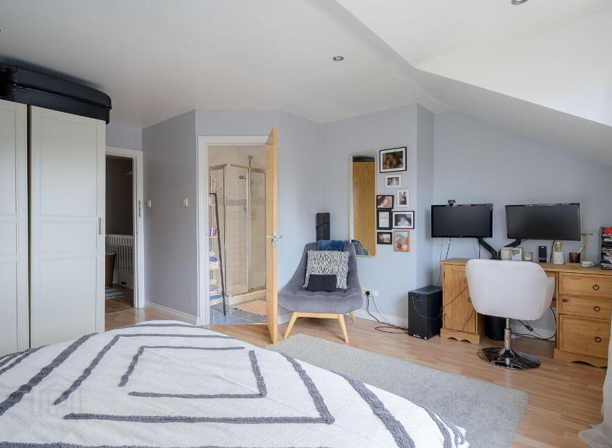 14 Castlegrange, Belfast, BT5 7GT