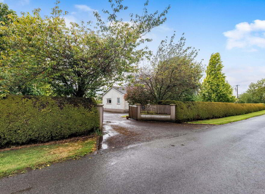 Gilbertstown, Longwood, A83AE71