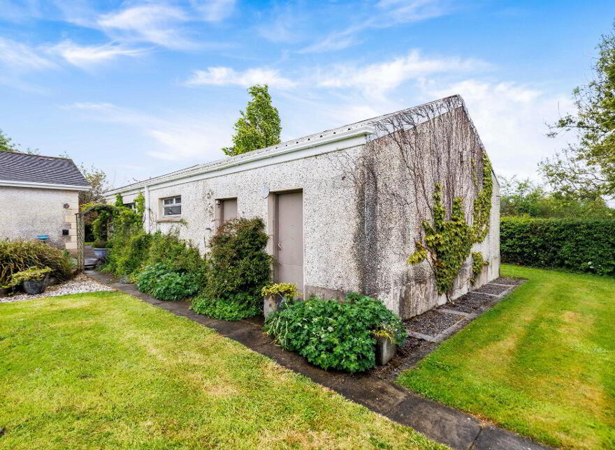 Gilbertstown, Longwood, A83AE71