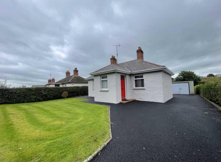 14 Tandragee Road, Markethill, BT60 1TF
