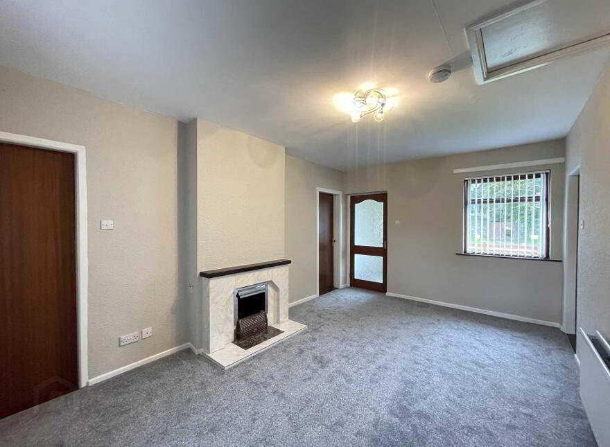 14 Tandragee Road, Markethill, BT60 1TF