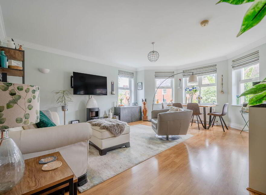8 Church Court, Church Road, Holywood, BT18 9FP