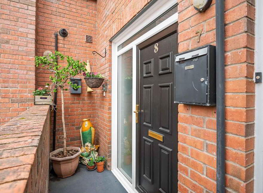 8 Church Court, Church Road, Holywood, BT18 9FP
