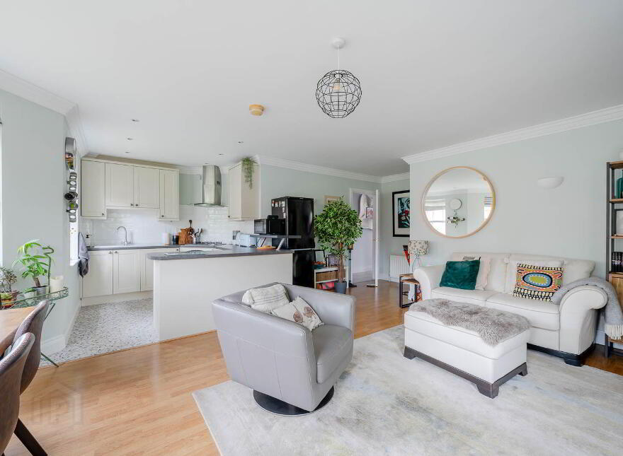 8 Church Court, Church Road, Holywood, BT18 9FP