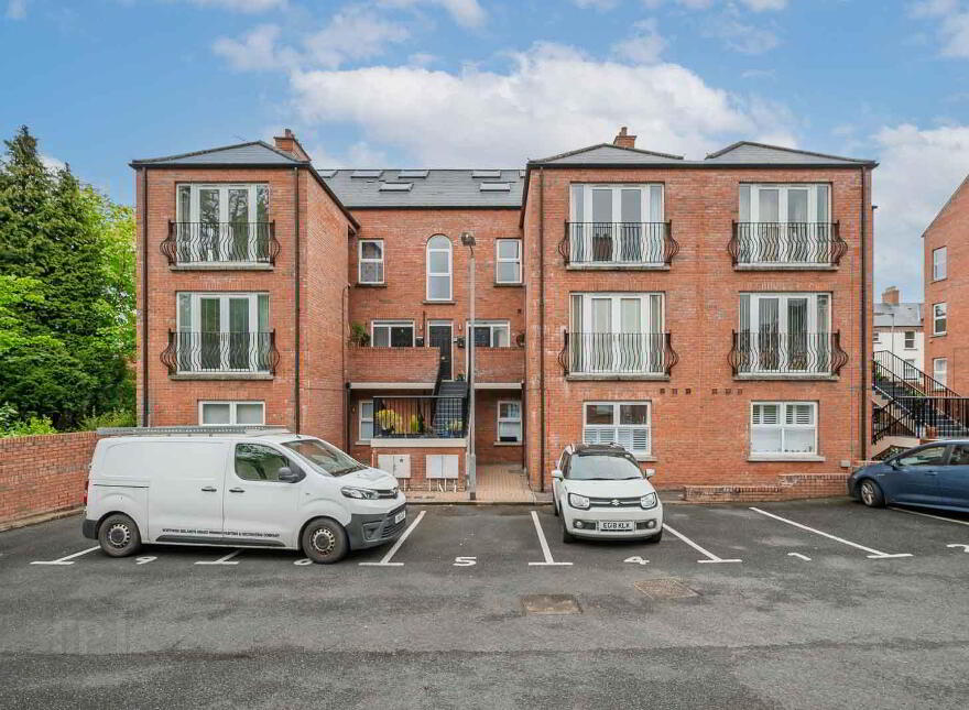 8 Church Court, Church Road, Holywood, BT18 9FP