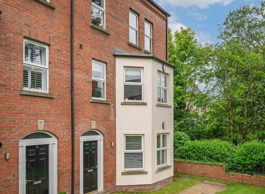 8 Church Court, Church Road, Holywood, BT18 9FP