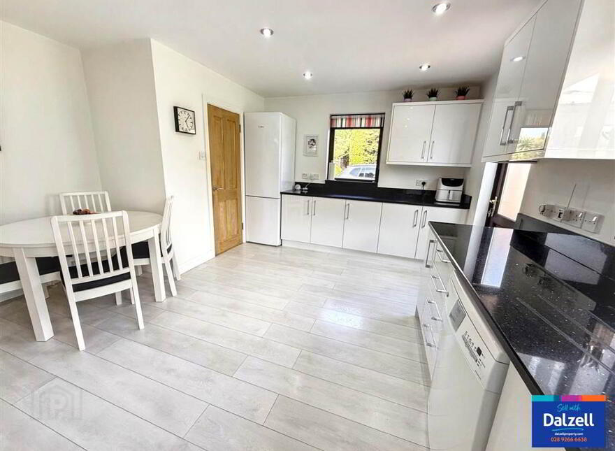 3 Rose Park, Lisburn, BT27 4BY