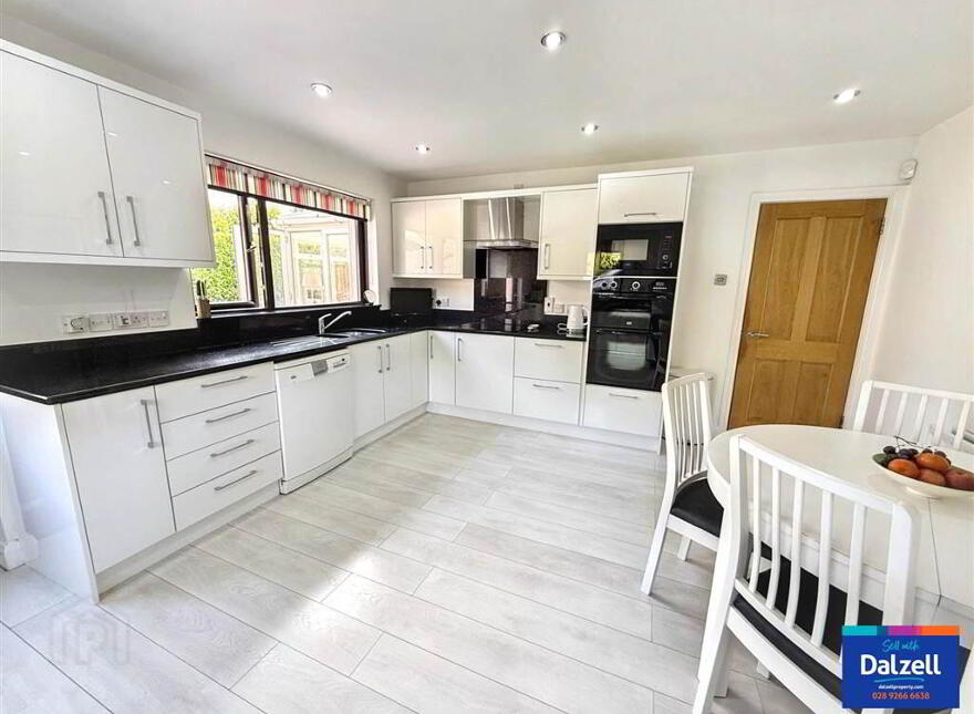 3 Rose Park, Lisburn, BT27 4BY
