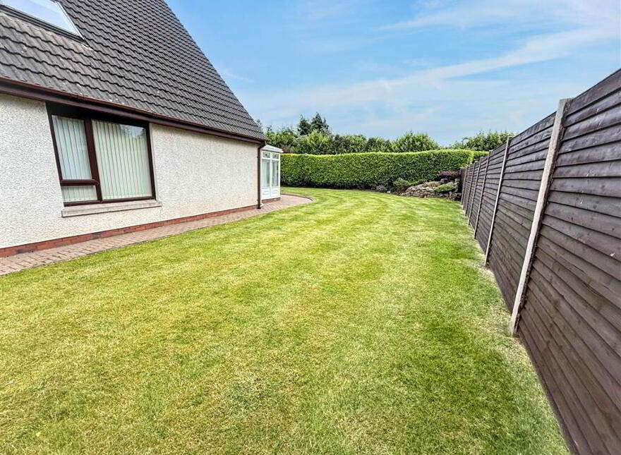 3 Rose Park, Lisburn, BT27 4BY