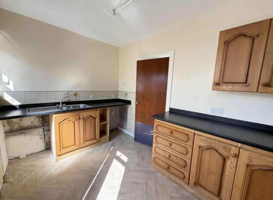 9 Kent Avenue, Larne, BT40 1NB