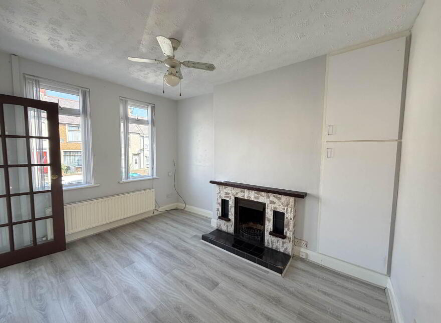 9 Kent Avenue, Larne, BT40 1NB