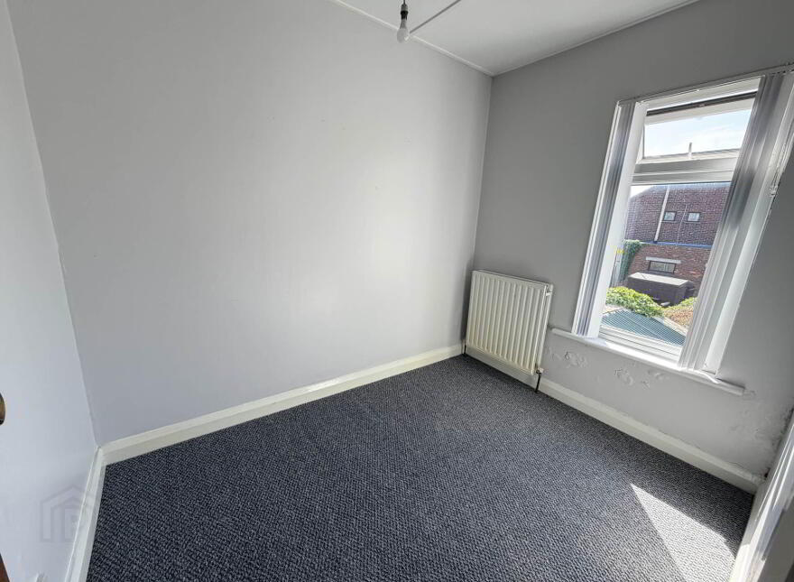 9 Kent Avenue, Larne, BT40 1NB