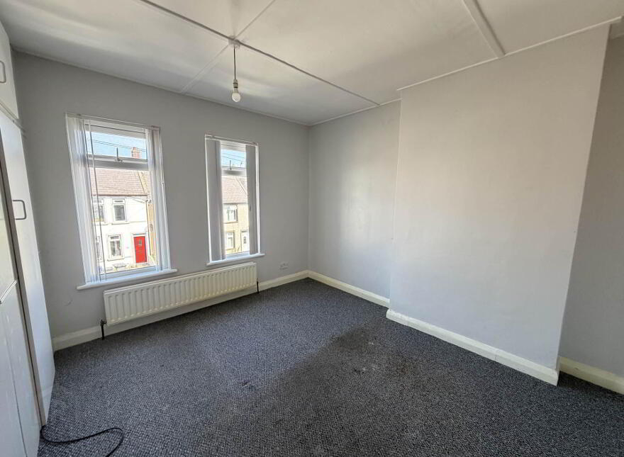 9 Kent Avenue, Larne, BT40 1NB