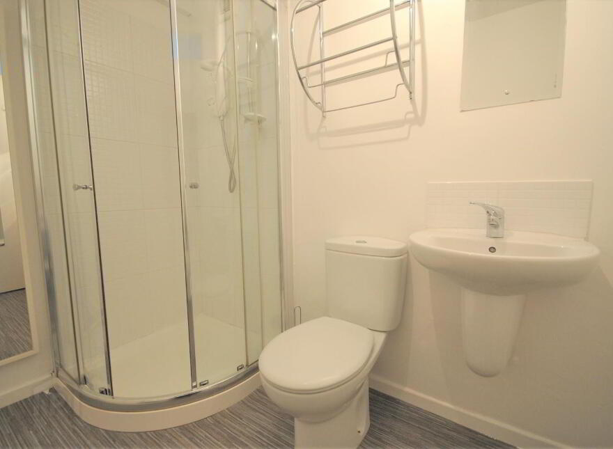 8 The Bay, Seacliff Road, Bangor, North, BT20 5HD