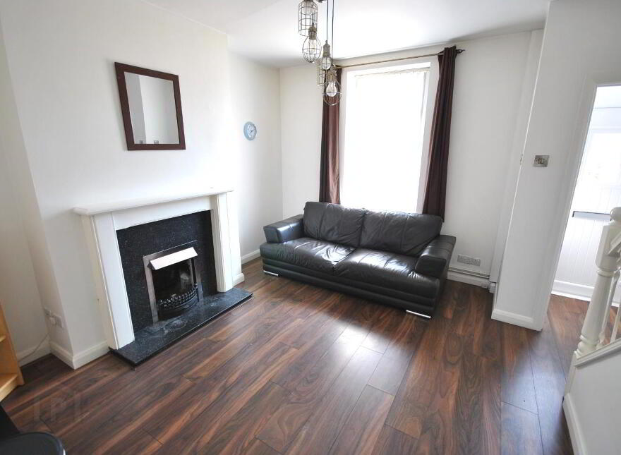 32 Castle Lane, Comber, Newtownards, BT23 5EB