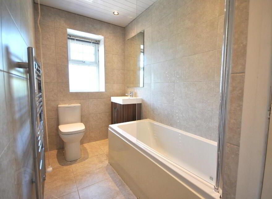 32 Castle Lane, Comber, Newtownards, BT23 5EB