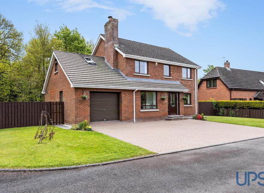 15 Glenoak Grange, Crumlin, BT29 4DU
