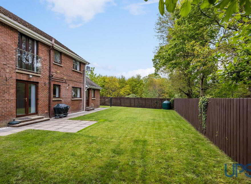 15 Glenoak Grange, Crumlin, BT29 4DU