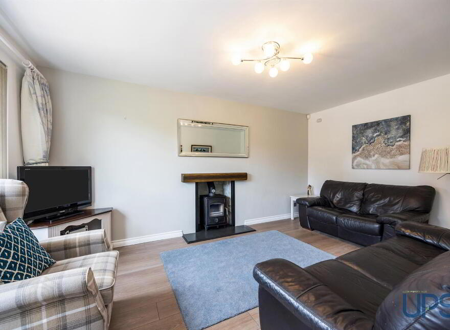 15 Glenoak Grange, Crumlin, BT29 4DU