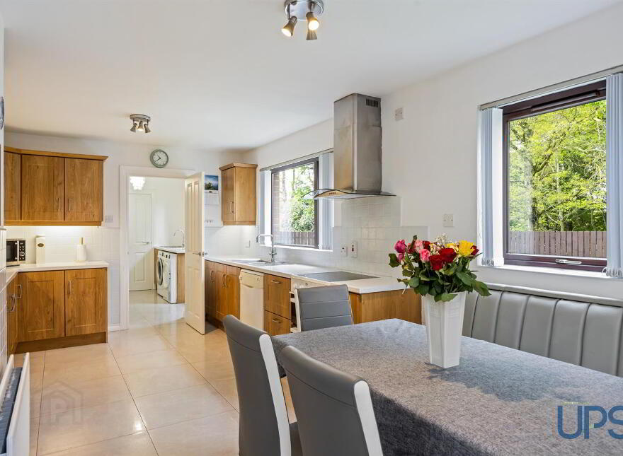 15 Glenoak Grange, Crumlin, BT29 4DU