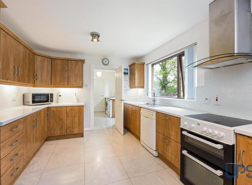 15 Glenoak Grange, Crumlin, BT29 4DU