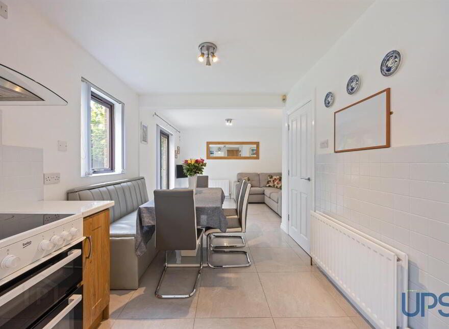15 Glenoak Grange, Crumlin, BT29 4DU