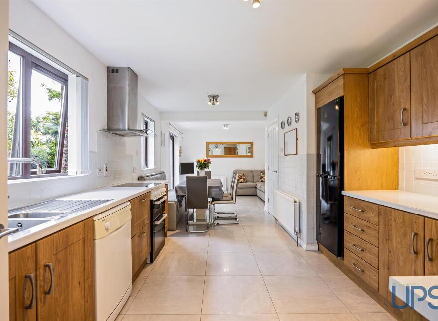 15 Glenoak Grange, Crumlin, BT29 4DU