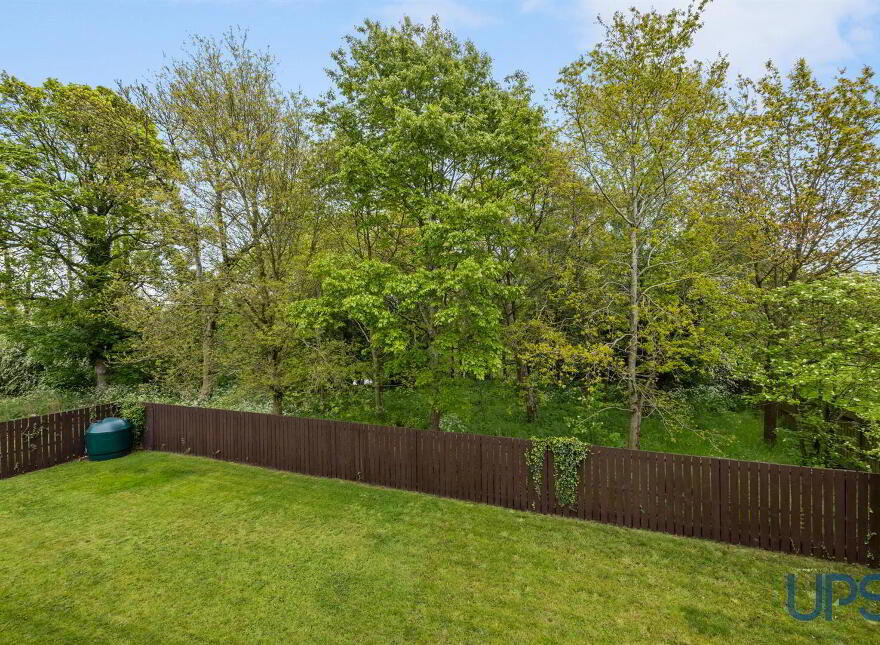 15 Glenoak Grange, Crumlin, BT29 4DU