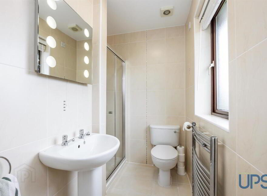 15 Glenoak Grange, Crumlin, BT29 4DU