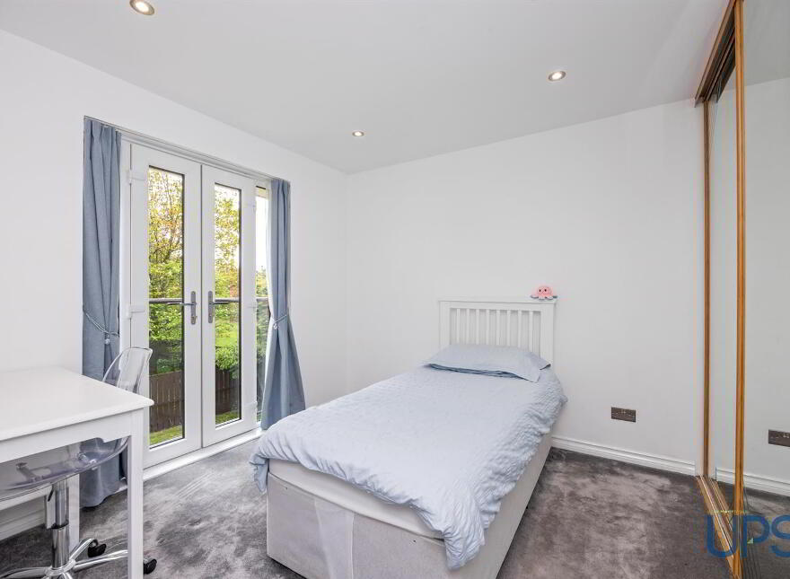 15 Glenoak Grange, Crumlin, BT29 4DU