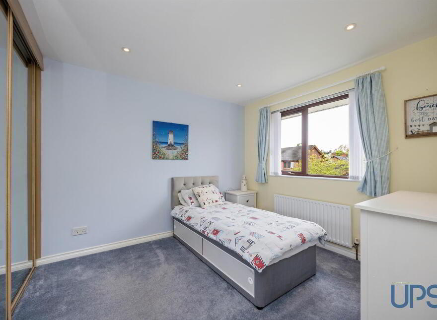 15 Glenoak Grange, Crumlin, BT29 4DU