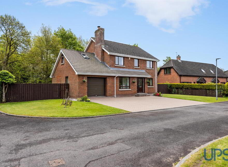 15 Glenoak Grange, Crumlin, BT29 4DU
