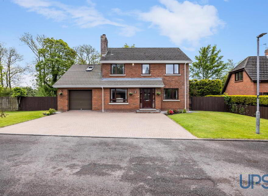 15 Glenoak Grange, Crumlin, BT29 4DU